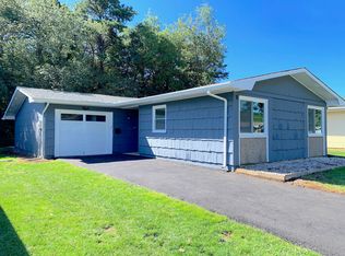 8 Arnold St, Brick, NJ 08724