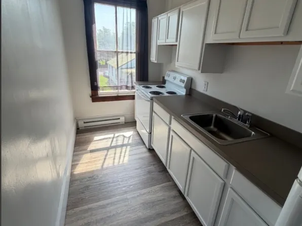 214 Blue Ridge Ave Front 8, Front Royal, VA 22630