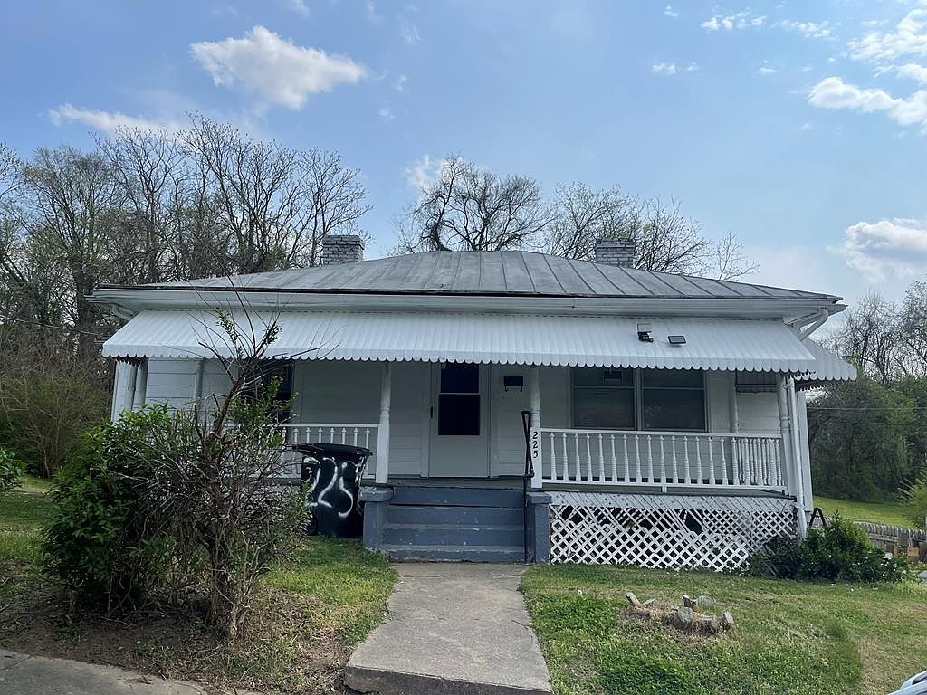 225 Roberts St, Danville, VA 24541 Zillow