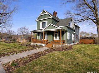 624 S 11th St, Petersburg, IL 62675