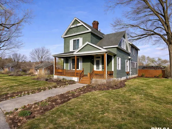 624 S 11th St, Petersburg, IL 62675