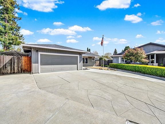 4th image of 910 Mason Court