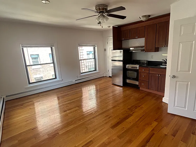 26 Joy St #6 — Photo 3
