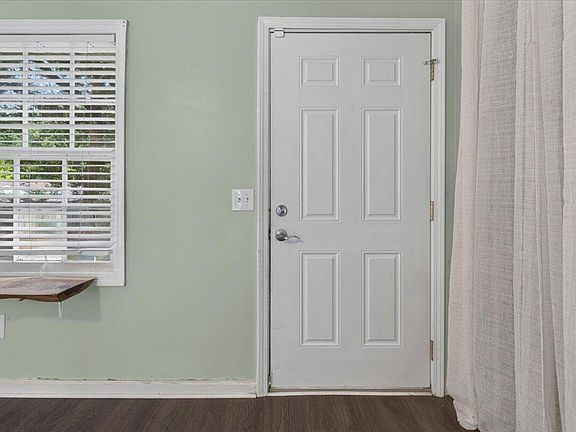 5th image of 524 Mary Scott Dr