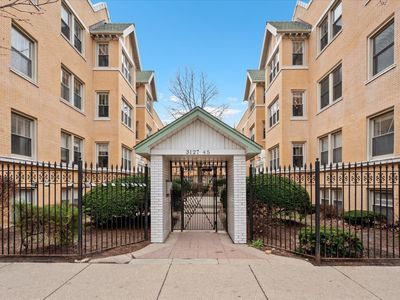 3135 W Palmer Blvd APT 3, Chicago, IL, 60647