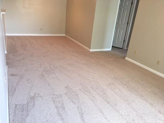 2nd image of 1600 Long Grove Dr Unit 1317