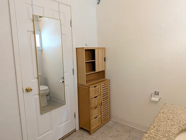 16403 Kennedy Rd — Photo 13