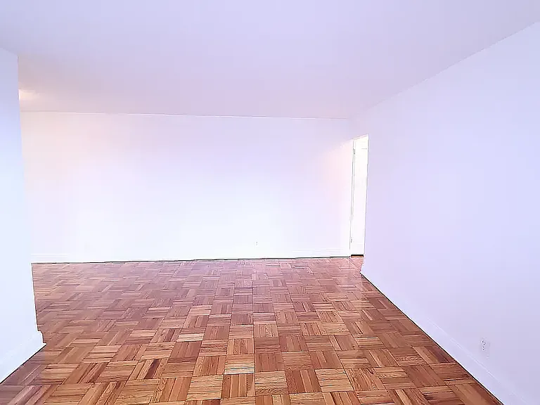 86-61 208th St #1F — Photo 3