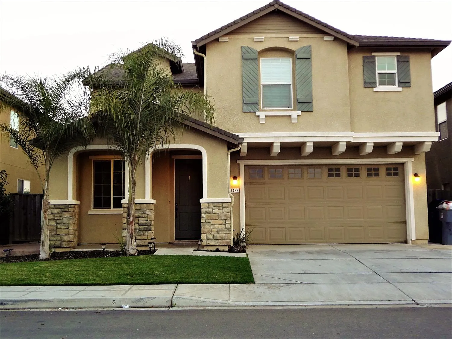 1456 Grape St photo 1
