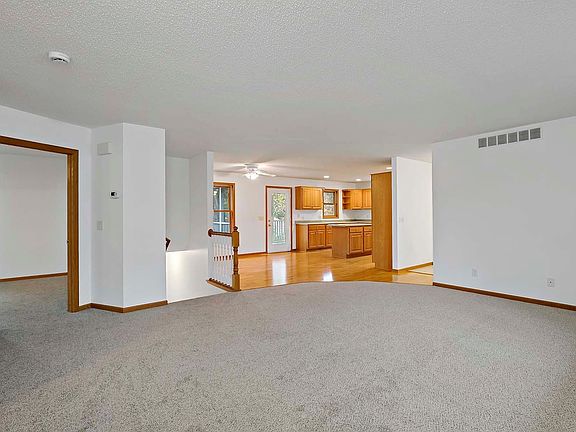 5th image of 100 Park St