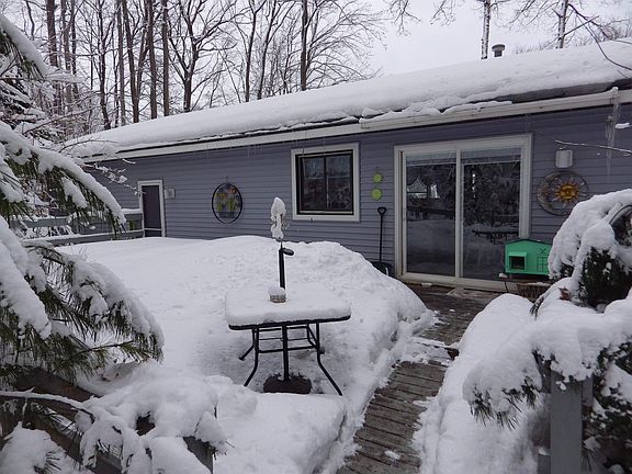 4th image of 1137 Reads Run