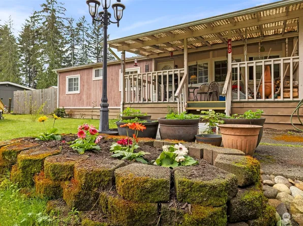 480 NE Matthew Drive, Belfair, WA 98528