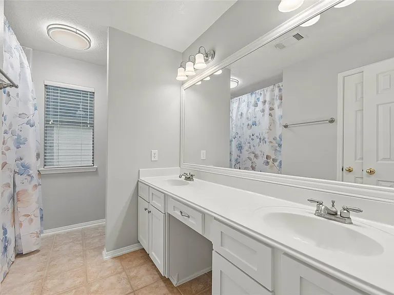 16315 Madewood St — Photo 26