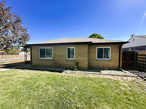 2590 Oneida St Photo 1