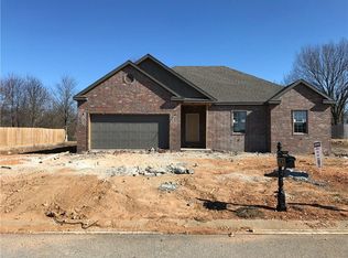 956 Harper Cv, Pea Ridge, AR 72751