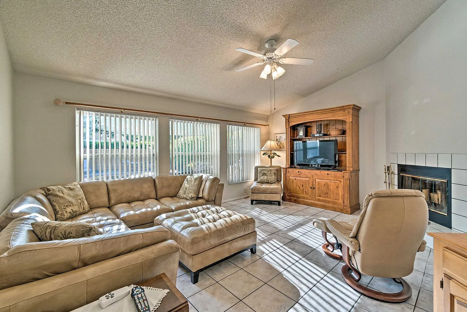 3 bed, 2.0 bath, 1593 sqft, $4,919 — Photo 1