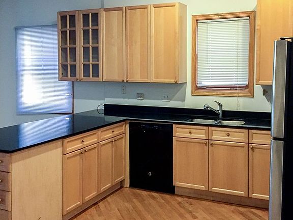 3rd image of 2737 N Wayne Ave #N2