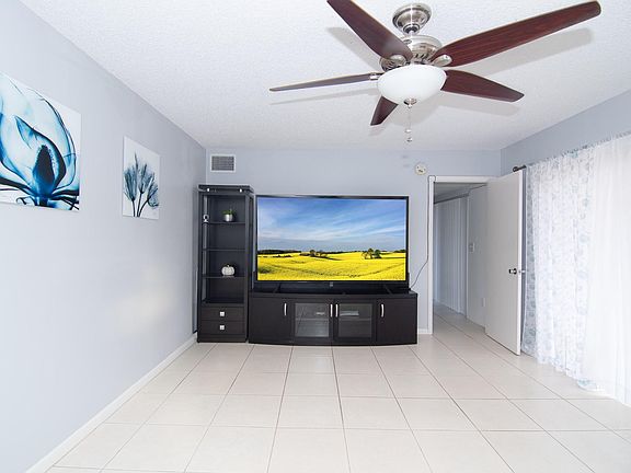 5th image of 8292 S Coral Circle #8292