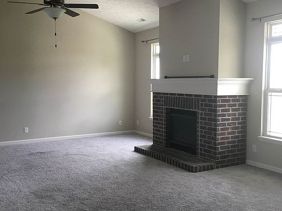 3rd image of 3648 Regatta Dr