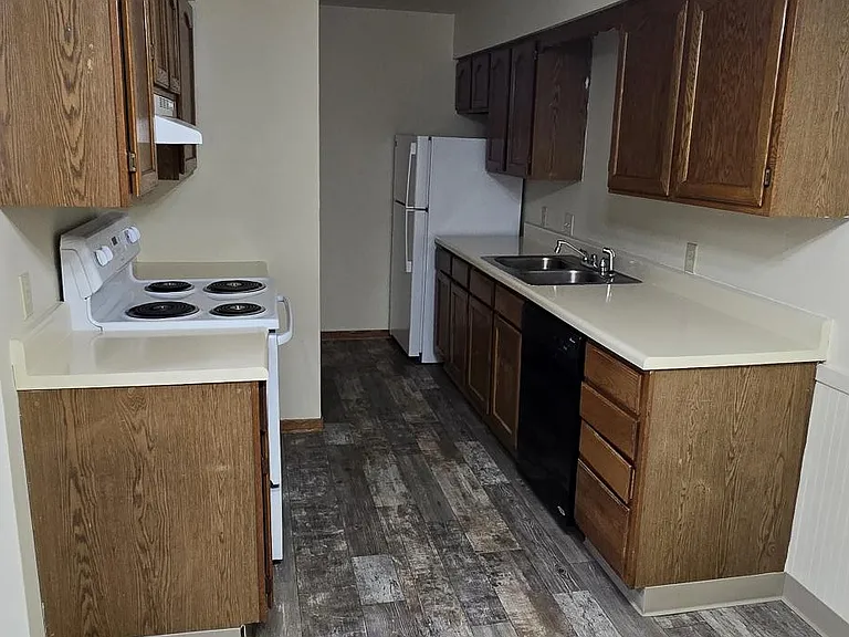 Creekstone Apartments — Photo 20