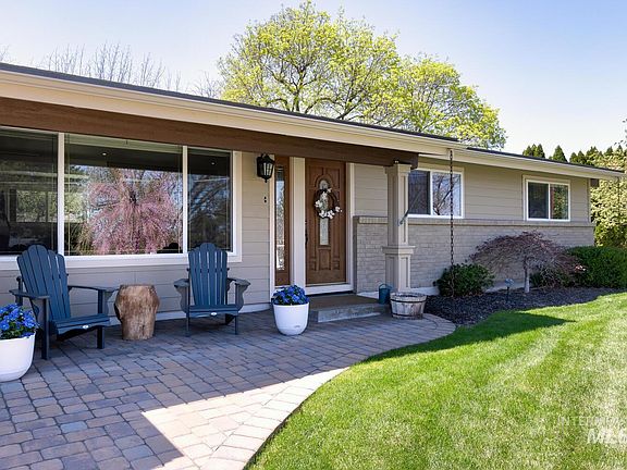 2nd image of 10919 W Cruser Dr