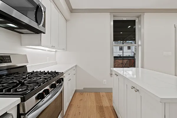 Rented by Compass | media 33