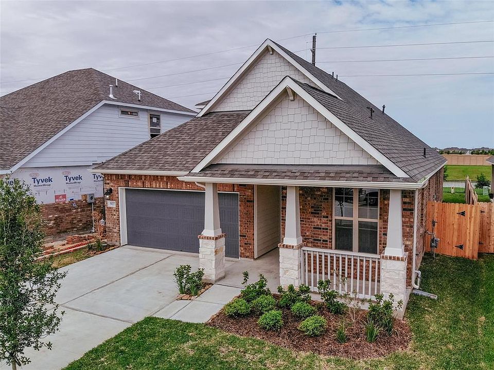 1st image of 5027 Royal Amber Ln