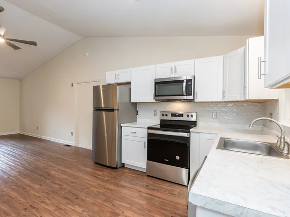 106 Johnson St #B, Chapel Hill, NC 27516