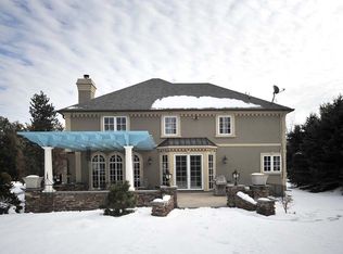 6 Hetzel Dr, Mahwah, NJ 07430