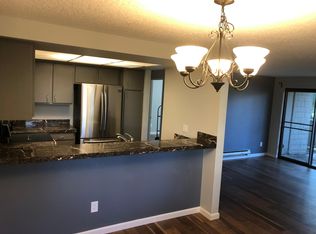 27 Crestfield Ct, Lake Oswego, OR 97035