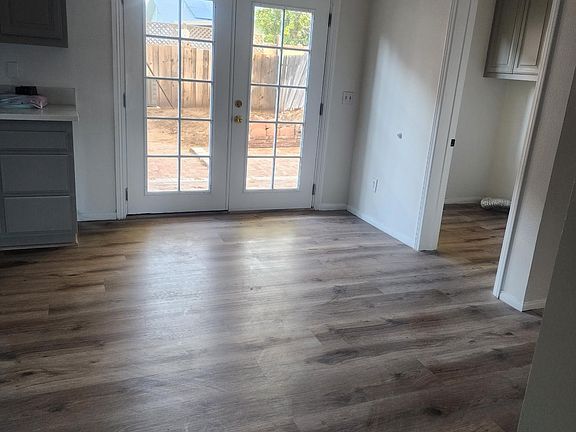 5th image of 11071 Yarmouth Ave