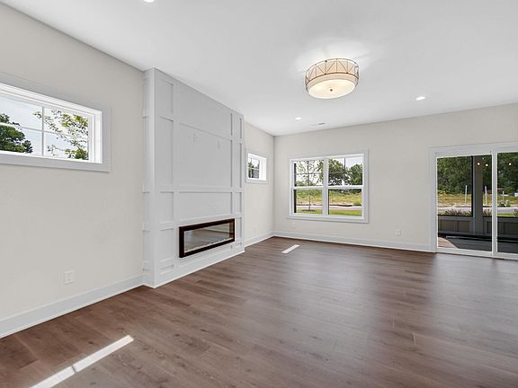 3rd image of 15 Moorebrooke Rd