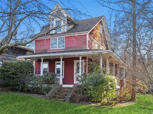 71 Centershore Rd, Centerport, NY 11721