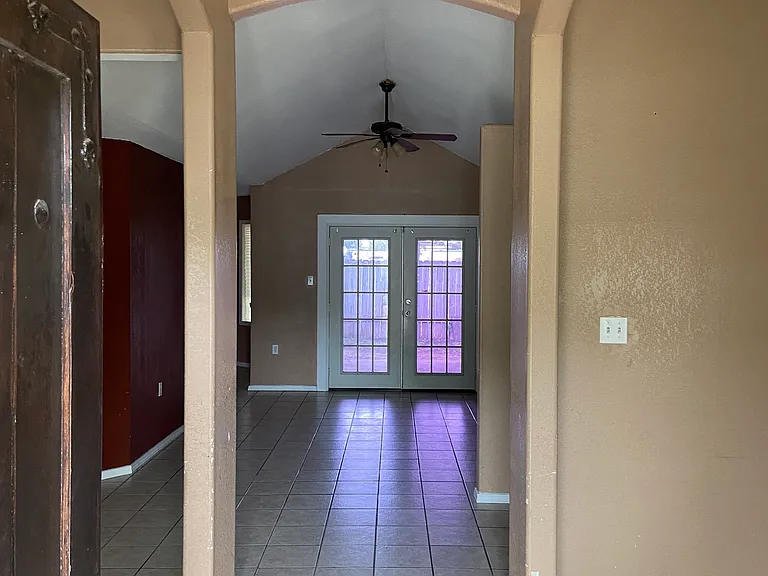 204 Bowers St — Photo 34