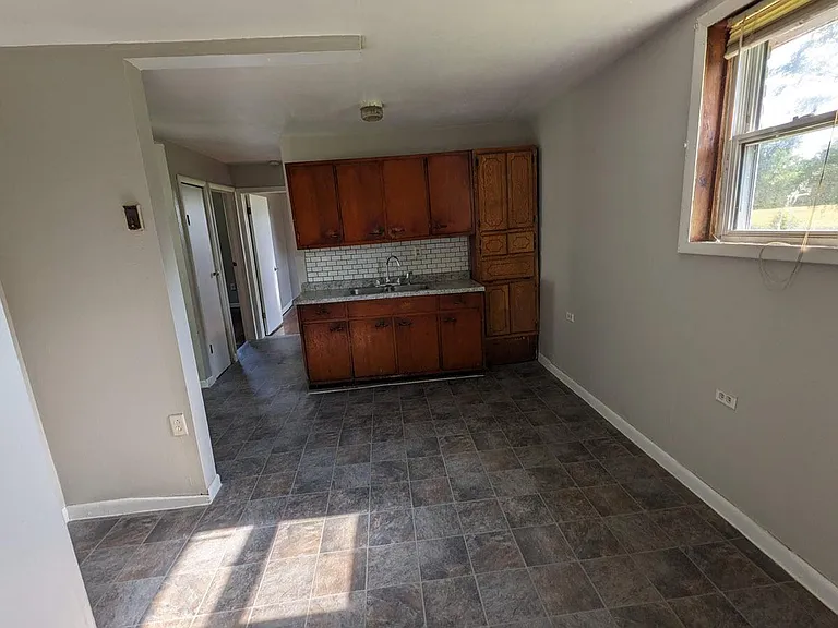 1015 S Pittenger Rd — Photo 3