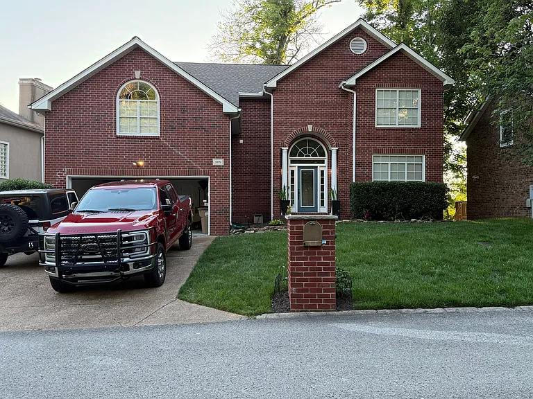 1409 Cedarway Ln — Photo 11