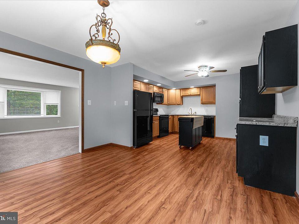 222 Salford Station Rd, Perkiomenville, PA 18074 Zillow