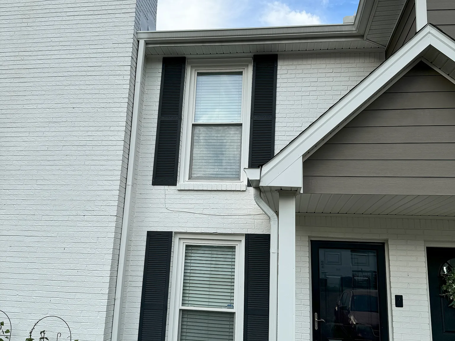 2 bed, 1.5 bath, 1020 sqft, $1,690 — Photo 2