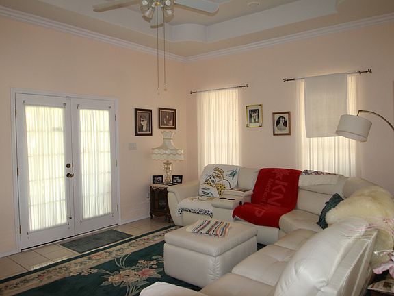 5th image of 2000 W Mimosa Dr