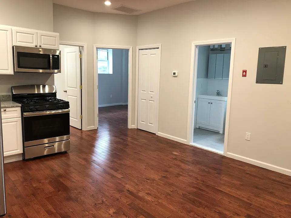 92 Ellison St #2