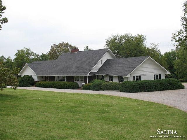 1st image of 440 Upper Mill Heights Dr
