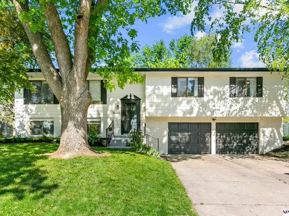 14220 Drexel Cir, Omaha, NE 68137