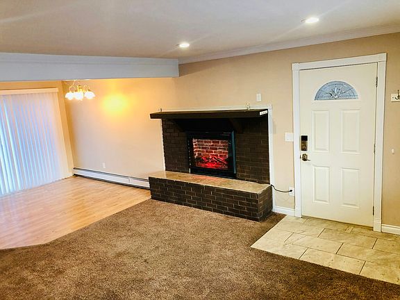 Welcome to 11614 Dawn St Unit 3