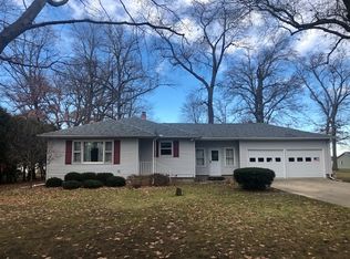 1190 E Oak Dr S, Winamac, IN 46996