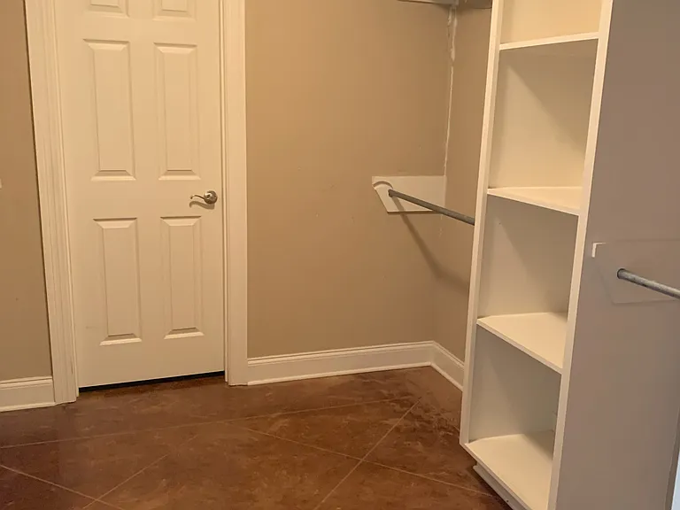 139 Harvey Cir — Photo 3