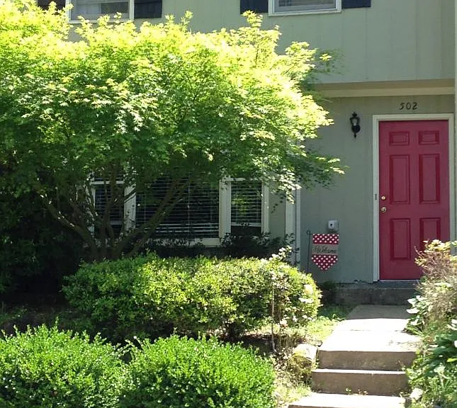502 Heritage Ct — Photo 1