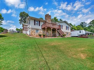 1508 N Courtney Oak Ln, Knoxville, TN 37938
