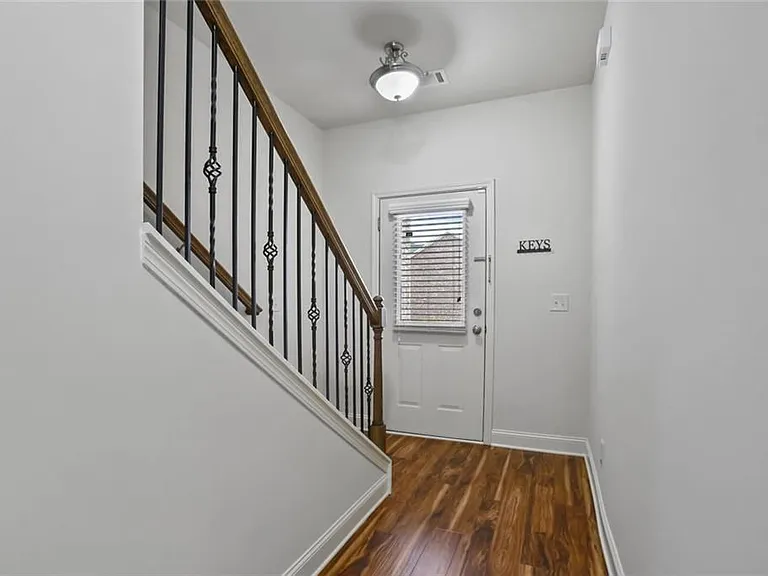 206 Britt Dr — Photo 8