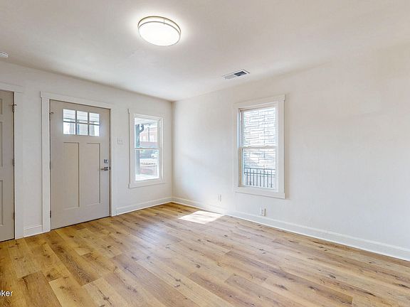 3rd image of 553 Denmark St
