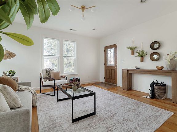 4th image of 26 Maple St #B